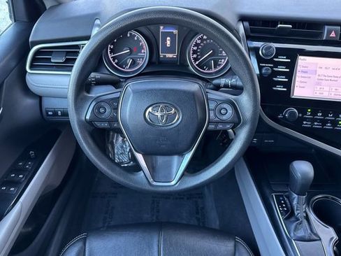 Certified 2018 Toyota Camry LE image 16