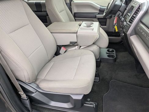 Used 2017 Ford F250 XLT w/ XLT Value Package image 19