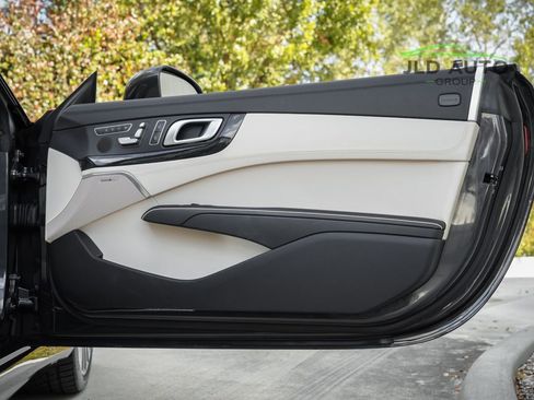 Used 2016 Mercedes-Benz SL 550 image 35