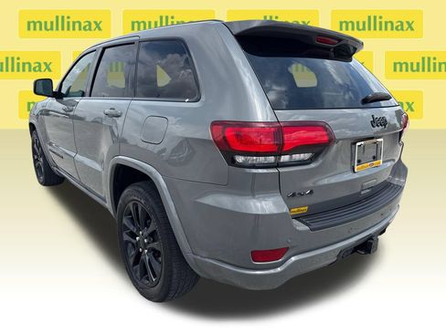 Used 2020 Jeep Grand Cherokee Altitude AWD/4WD image 8