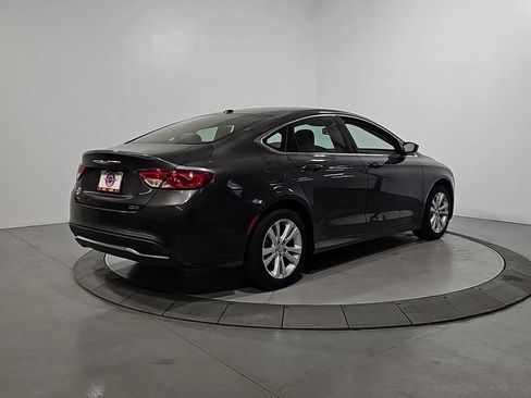 Used 2016 Chrysler 200 Limited w/ Convenience Group FWD image 5
