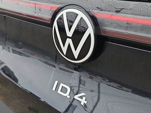New 2025 Volkswagen ID.4 Pro image 27