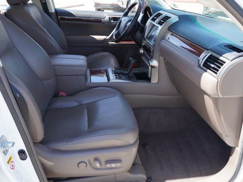 Used 2013 Lexus GX 460 w/ Comfort Plus Pkg image 13