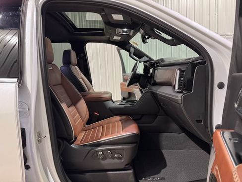 Used 2024 GMC Sierra 2500 Denali Ultimate AWD/4WD image 23