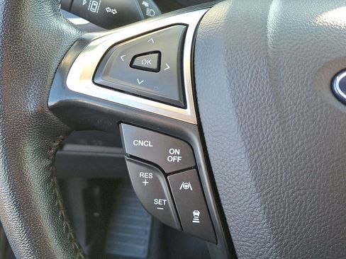 Used 2024 Ford Edge SEL image 21