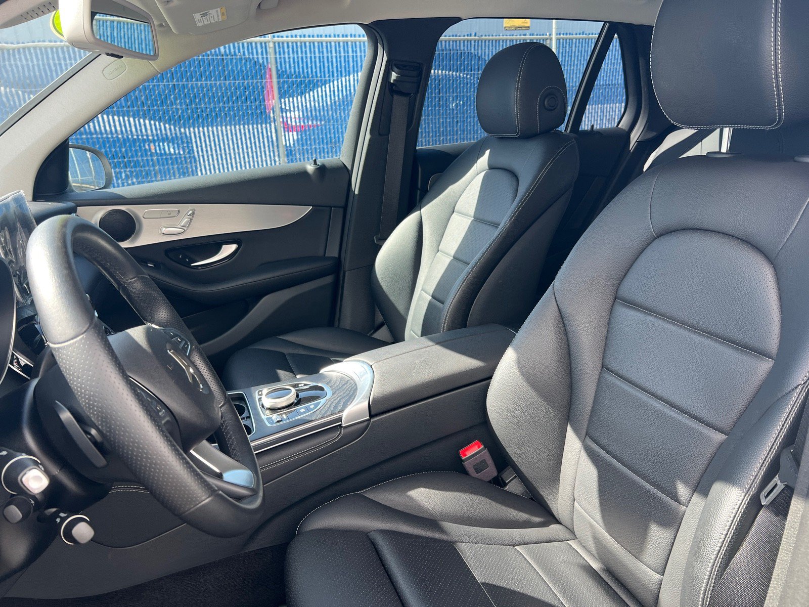 Used 2019 Mercedes-Benz GLC 300 4MATIC image 12