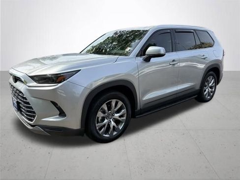 Used 2024 Toyota Grand Highlander AWD image 2