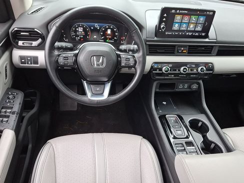 Certified 2024 Honda Pilot Elite image 11
