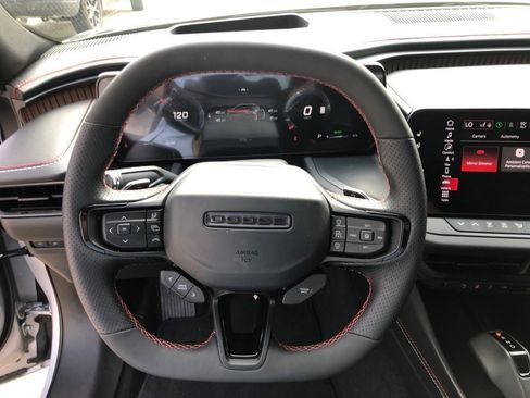 Used 2024 Dodge Charger Daytona Scat Pack w/ Plus Group AWD/4WD image 17