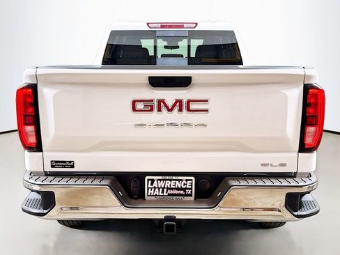 New 2026 GMC Sierra 1500 SLE w/ Preferred Package image 4