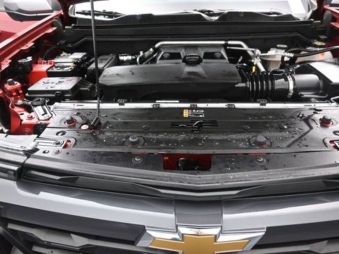 Used 2025 Chevrolet Colorado LT w/ LT Convenience Package RWD image 15