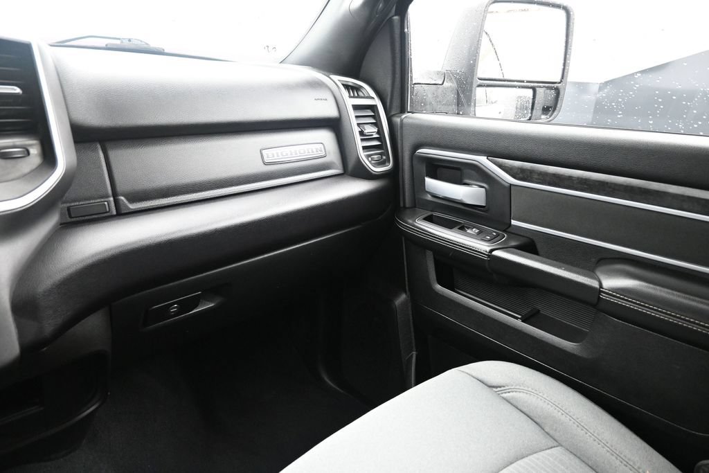Used 2024 RAM 2500 Big Horn w/ Off Road Package AWD/4WD image 5