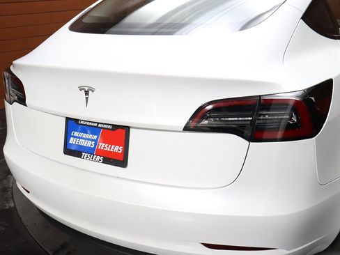 Used 2023 Tesla Model 3 Standard Range RWD image 13