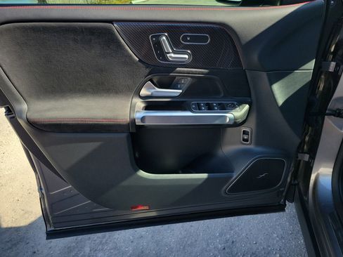 Certified 2025 Mercedes-Benz GLB 35 AMG 4MATIC image 21