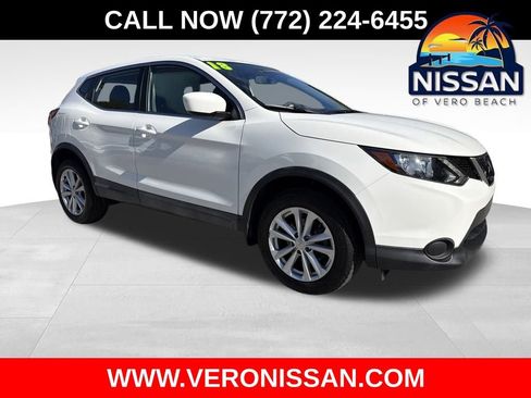 Used 2018 Nissan Rogue Sport S w/ S Appearance Package image 1