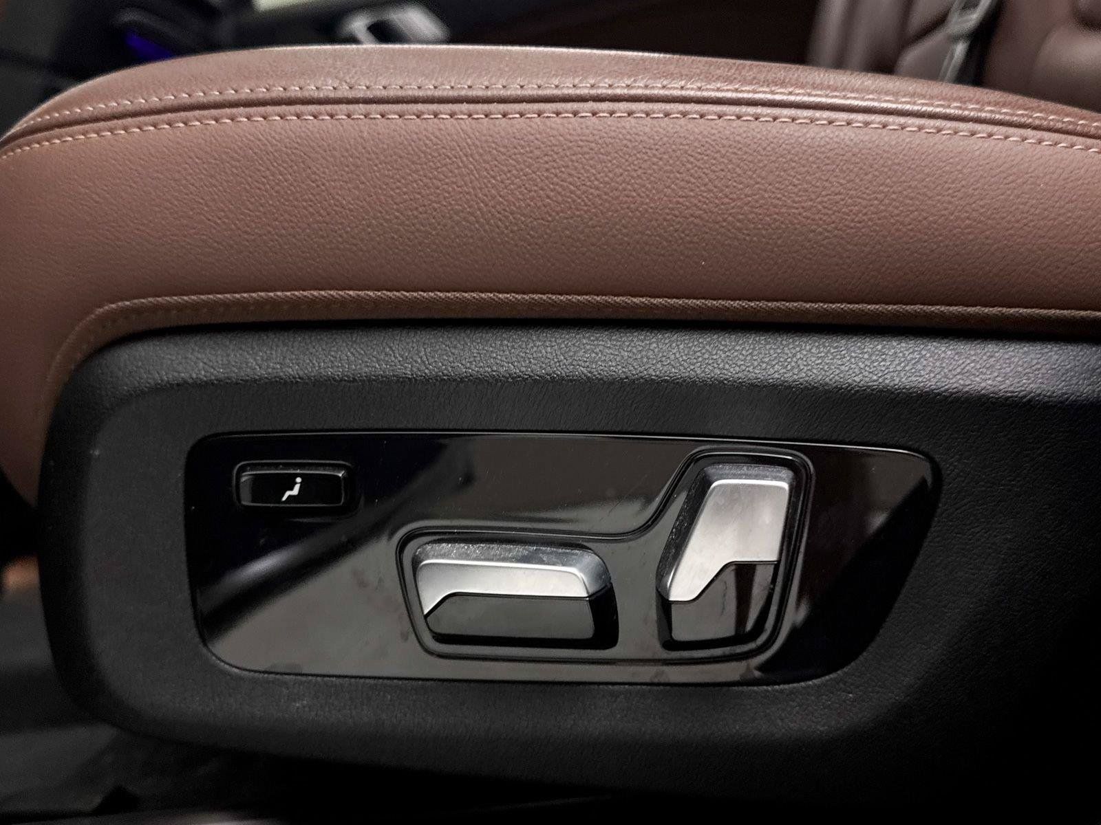 Used 2019 BMW X7 xDrive40i w/ Premium Package AWD/4WD image 35