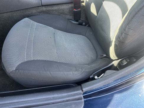 Used 2007 Pontiac Solstice w/ Preferred Package image 14