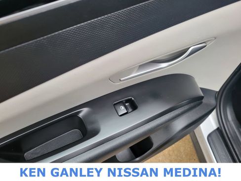 Used 2024 Hyundai Tucson SE image 39