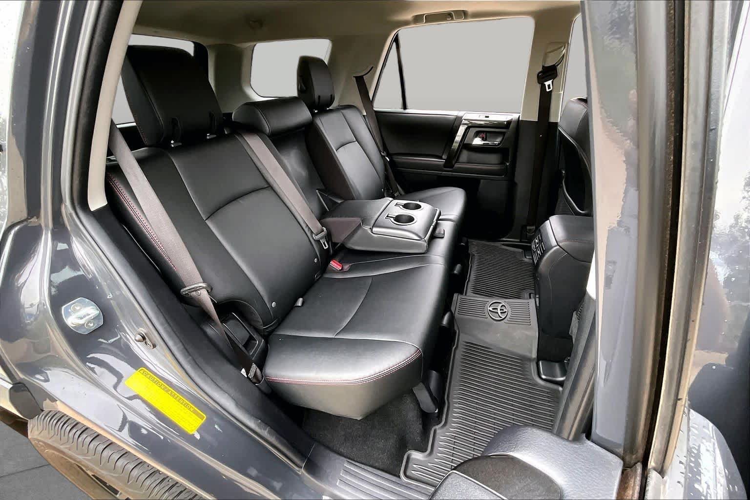 Used 2024 Toyota 4Runner TRD Off-Road Premium w/ Moonroof Package AWD/4WD image 18
