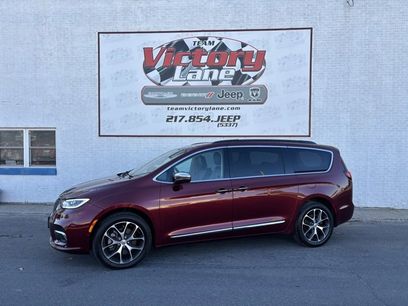 Used 2022 Chrysler Pacifica Limited