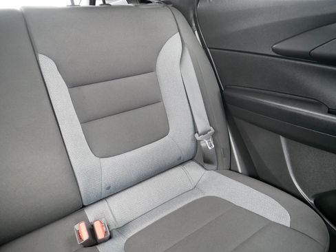 Used 2023 Chevrolet TrailBlazer LT w/ Convenience Package AWD/4WD image 14