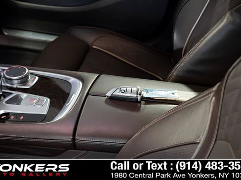 Used 2020 BMW 740i w/ M Sport Package RWD image 43