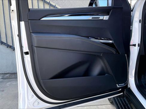 Used 2025 Cadillac Escalade Sport image 21