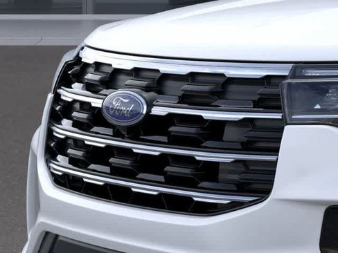 New 2025 Ford Explorer Active w/ Active Comfort Package image 17