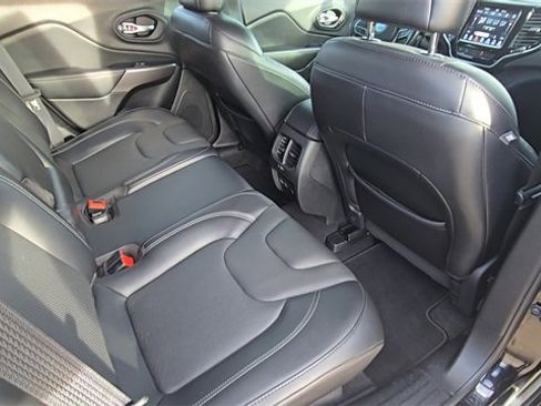 Used 2021 Jeep Cherokee Limited image 28