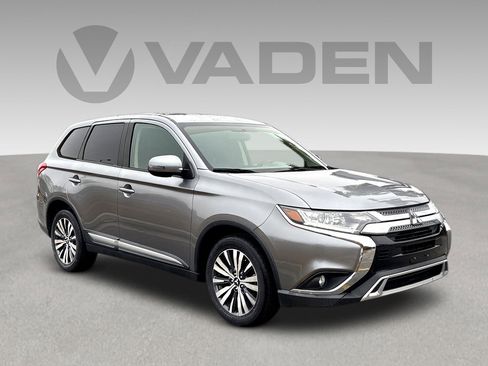 Used 2019 Mitsubishi Outlander SE image 1