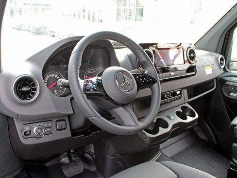 New 2026 Mercedes-Benz Sprinter 2500 image 14