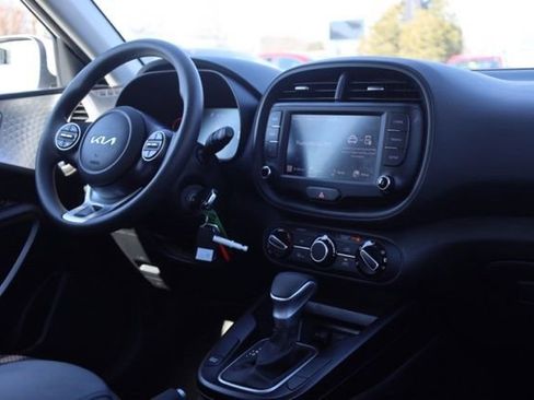 Used 2025 Kia Soul LX image 33