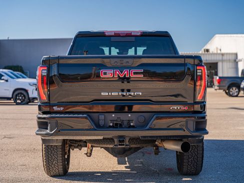 Used 2024 GMC Sierra 2500 AT4 w/ AT4 Premium Plus Package image 6