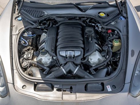 Used 2016 Porsche Panamera GTS AWD/4WD image 16