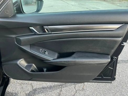 Used 2020 Honda Accord Sport image 17