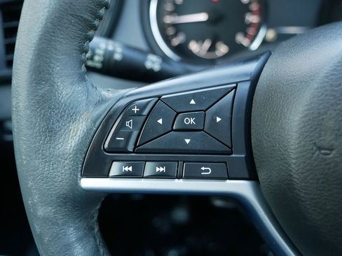 Used 2017 Nissan Rogue SL w/ SL Premium Package image 25