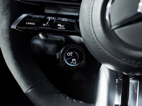 Used 2024 Mercedes-Benz GLS 63 AMG 4MATIC image 59