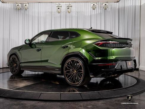 Used 2025 Lamborghini Urus SE AWD/4WD image 9