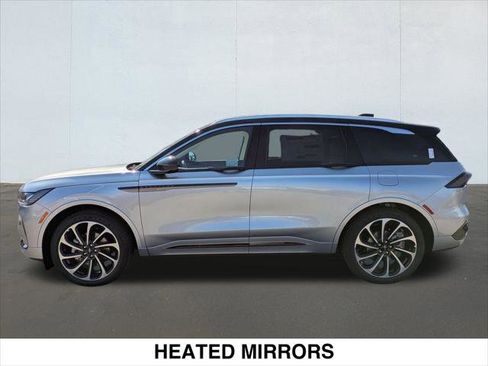 New 2026 Lincoln Nautilus Black Label image 3