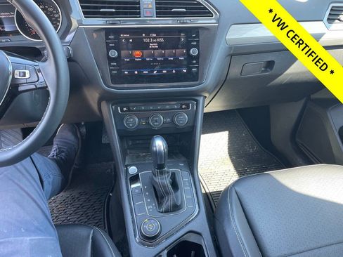Used 2021 Volkswagen Tiguan SE image 15