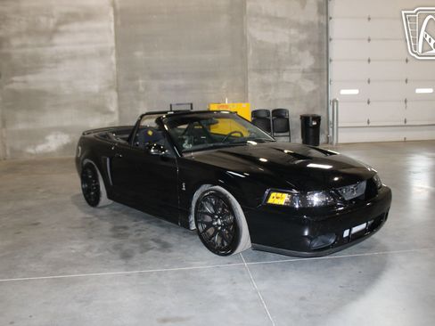 Used 2003 Ford Mustang Cobra image 8