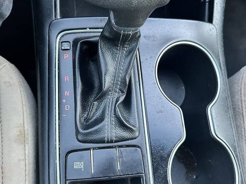 Used 2019 Kia Sorento FWD image 17