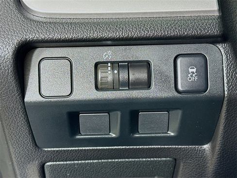 Used 2014 Subaru Crosstrek 2.0i Limited w/ Popular Package #2 image 18