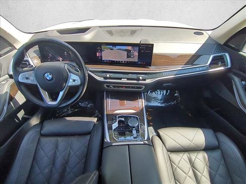 Used 2024 BMW X7 xDrive40i w/ Premium Package AWD/4WD image 20