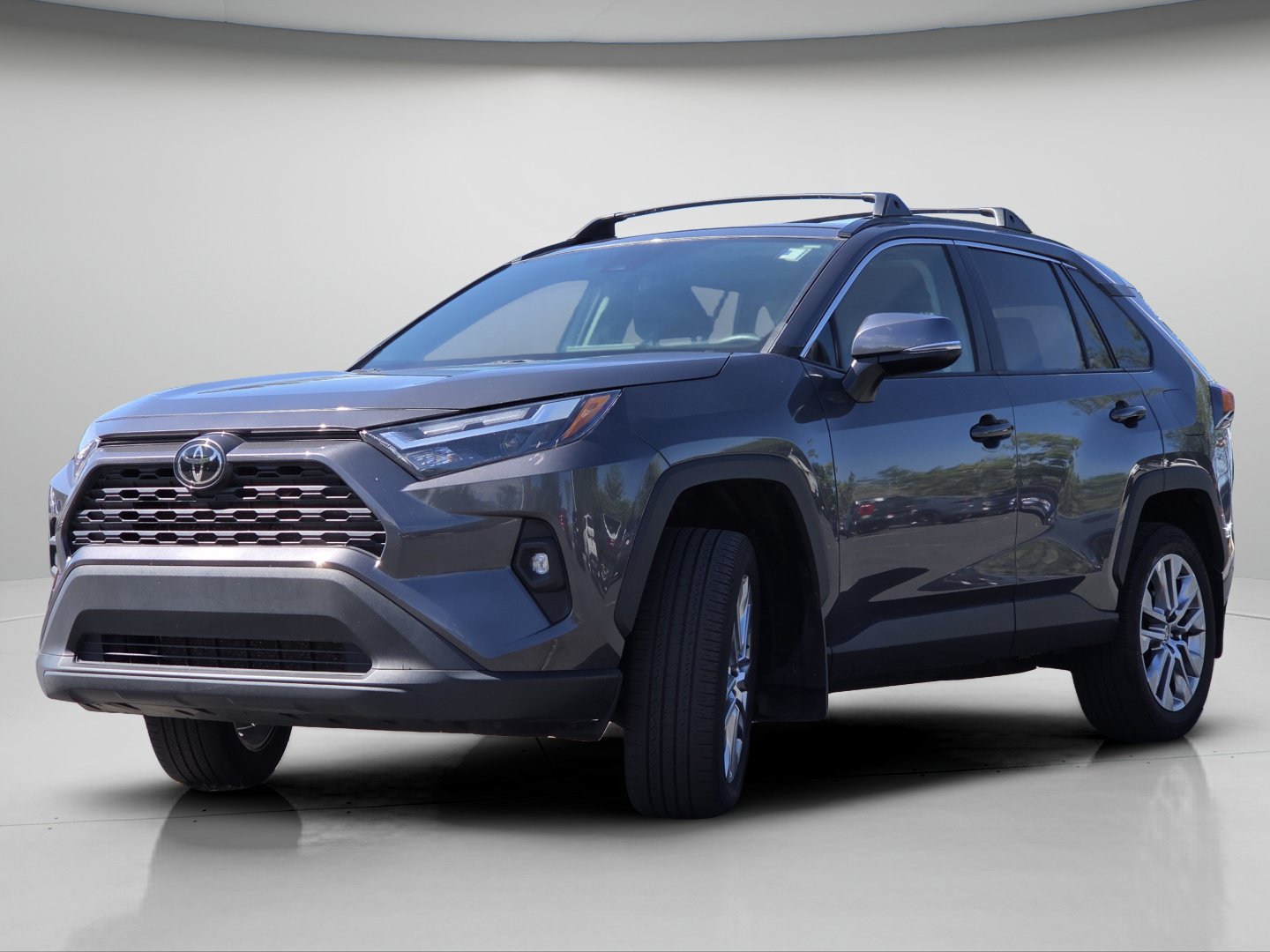 Used 2024 Toyota RAV4 XLE Premium AWD/4WD image 18