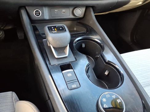 Certified 2021 Nissan Rogue SV image 20