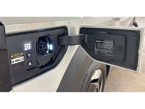 Used 2024 Kia EV9 Wind image 27