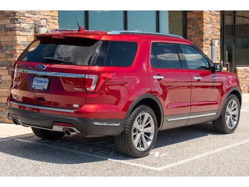 Used 2018 Ford Explorer Limited w/ Equipment Group 301A AWD/4WD image 3