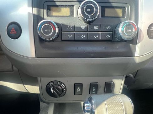 Used 2013 Nissan Frontier SV w/ SV Value Truck Pkg AWD/4WD image 13