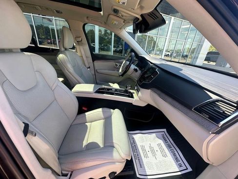 Used 2021 Volvo XC90 T6 Inscription w/ Protection Package Premier image 12